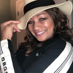 Meet your Posher, Christine